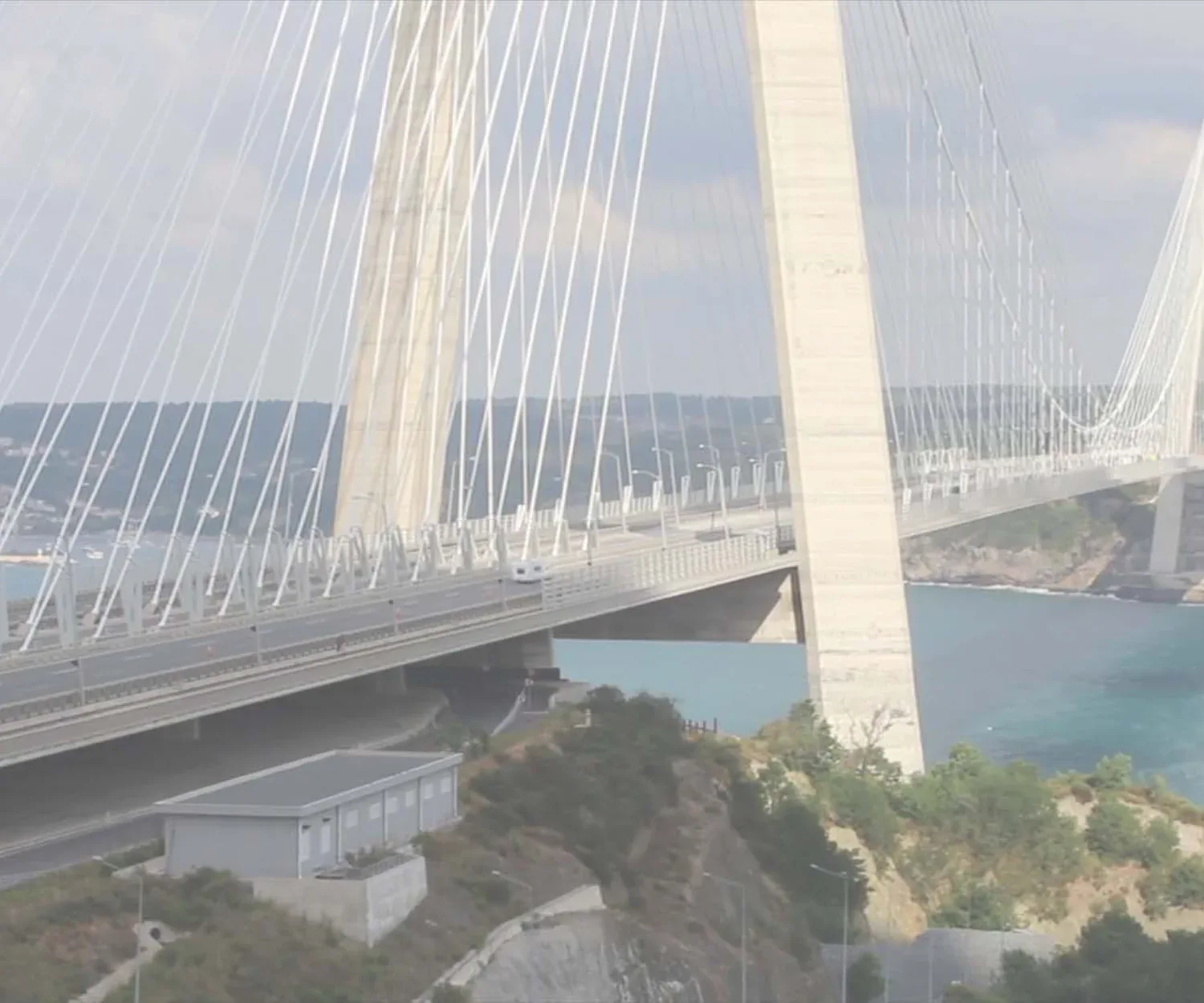 Ponte strallato, infrastrutture e monitoraggio strutturale